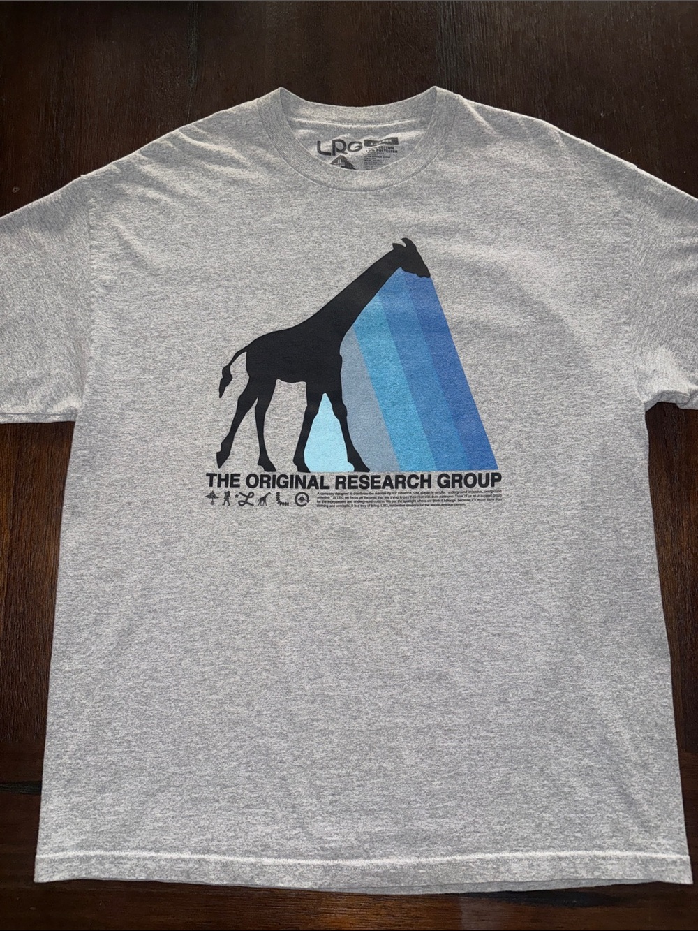 LRG Gray Short-Sleeve Tee with Blue Giraffe Graphic XL